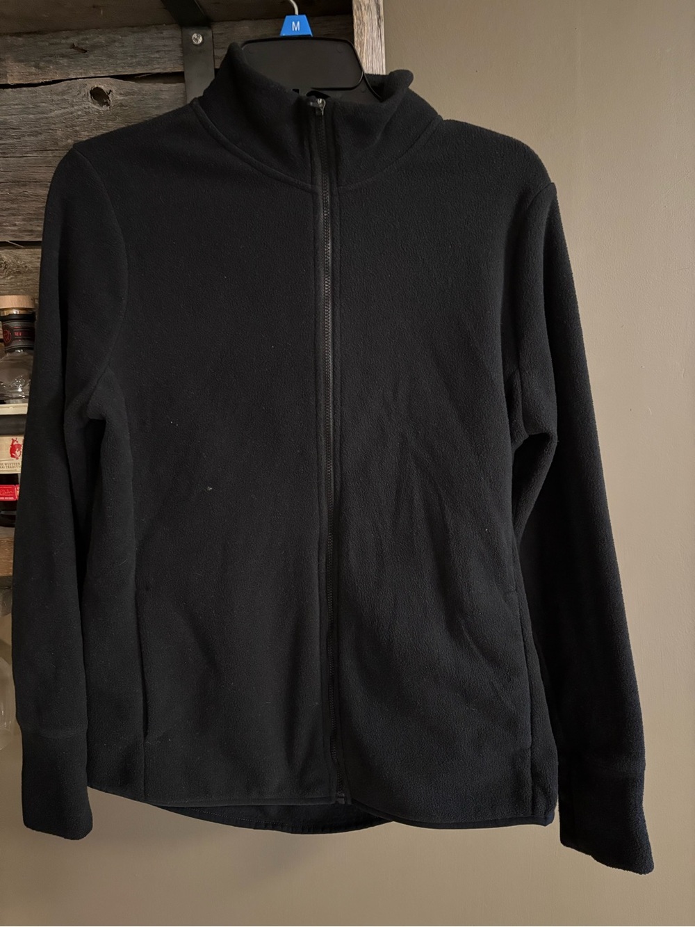 Sweaters - Picture 6 of 6